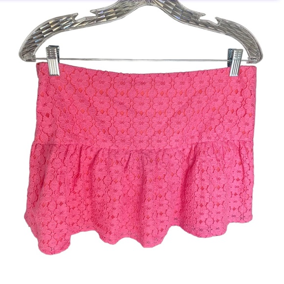 NWT Lilly Pulitzer Hotty Pink Petal Pusher Lace Mini Skirt Women's 6 - Picture 3 of 5